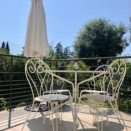De La Pinede ,5 Km D'avignon 빌라 *